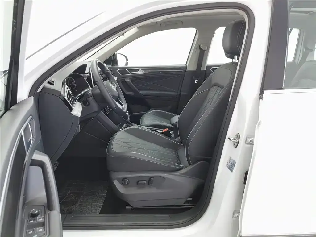 Volkswagen Tiguan L 2024 из CN, фото 6