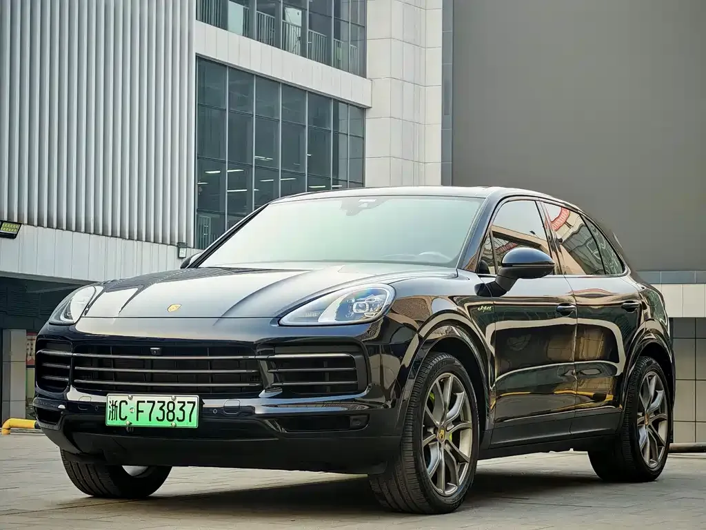 Porsche Cayenne Hybrid 2023 из CN, фото 1
