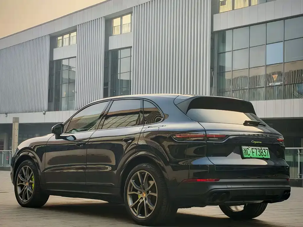 Porsche Cayenne Hybrid 2023 из CN, фото 6