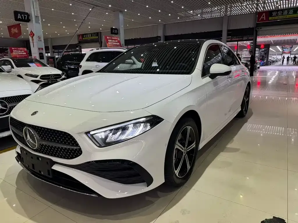 Mercedes-Benz A-Class — фото 1
