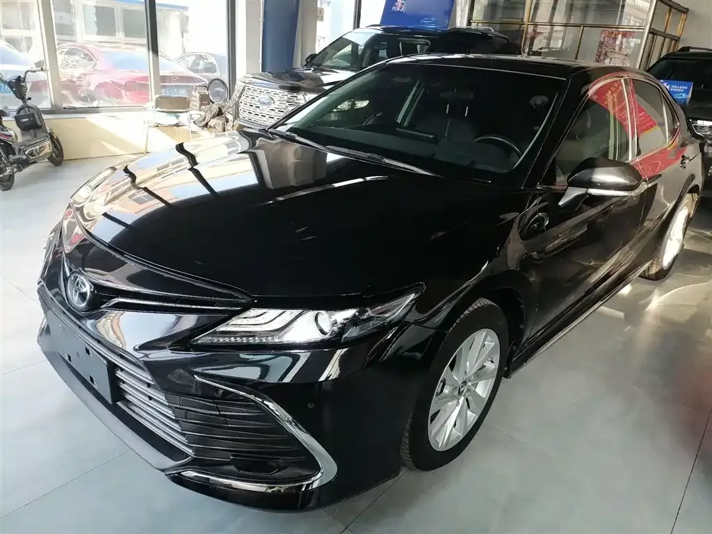 Toyota Camry 2023 из CN, фото 1