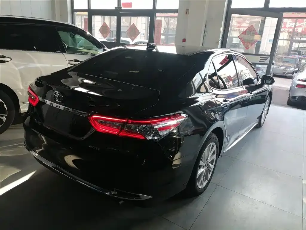 Toyota Camry 2023 из CN, фото 7