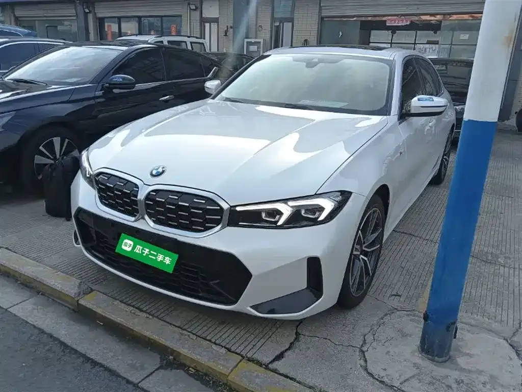 BMW 3 Series 2023 из CN, фото 2
