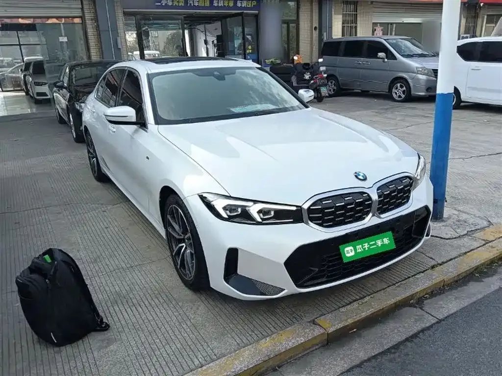 BMW 3 Series 2023 из CN, фото 4