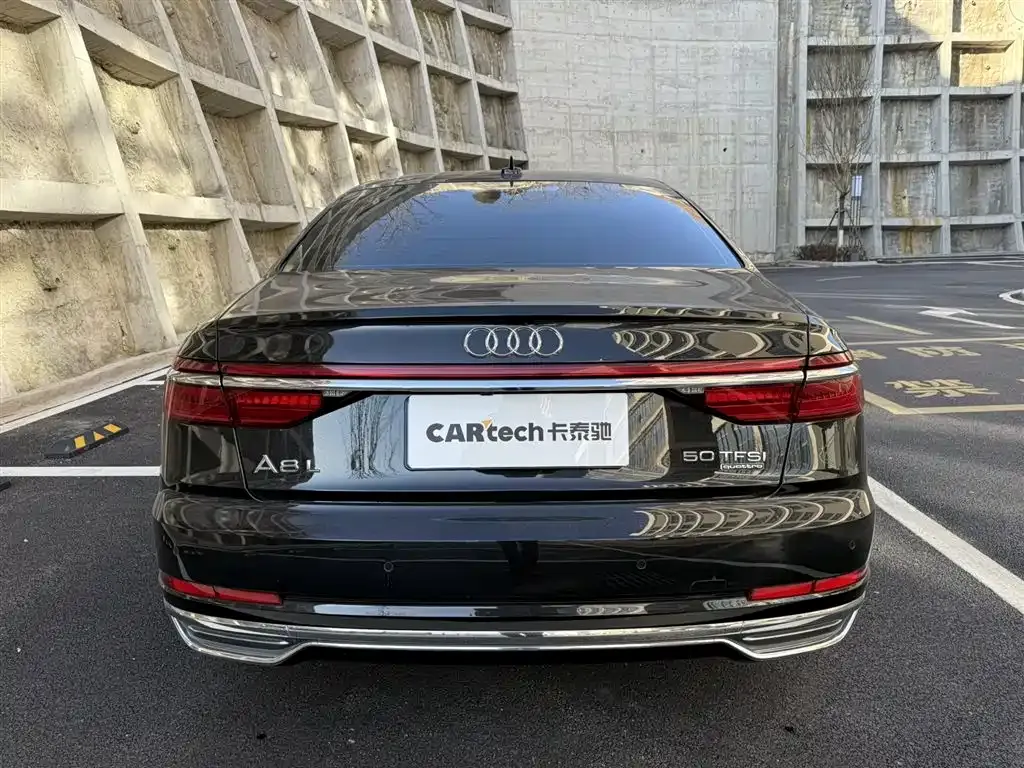 Audi A8 — фото 3