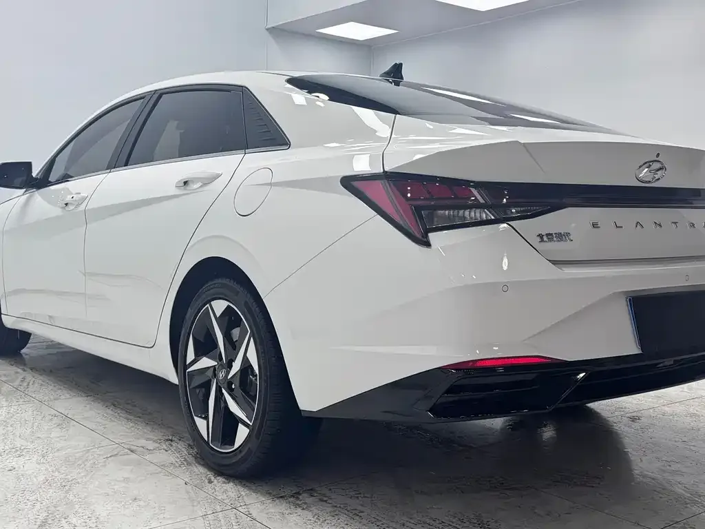 Hyundai Elantra 2021 из CN, фото 5