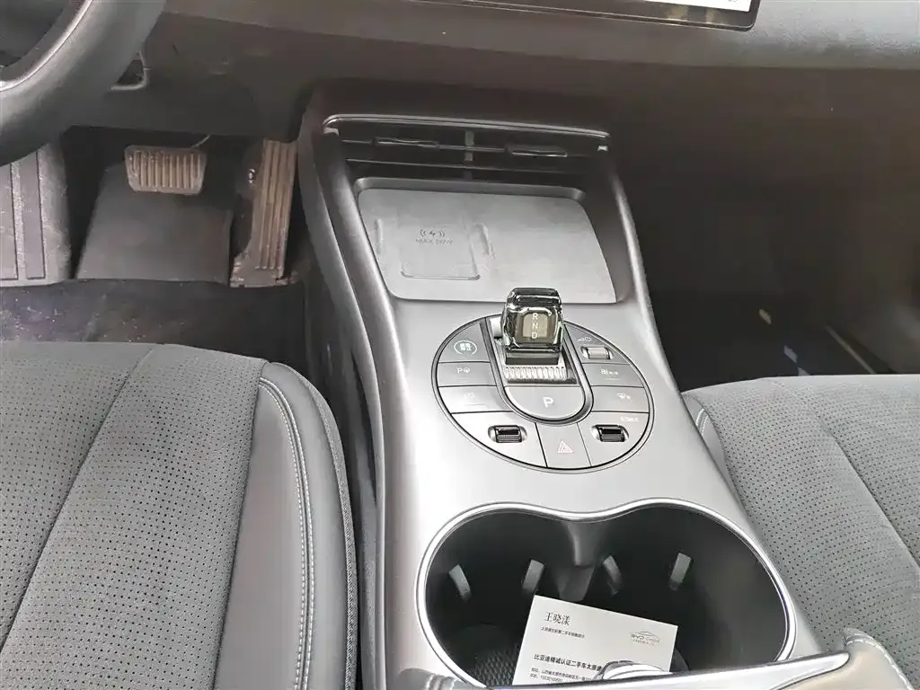 BYD Seal — фото 7