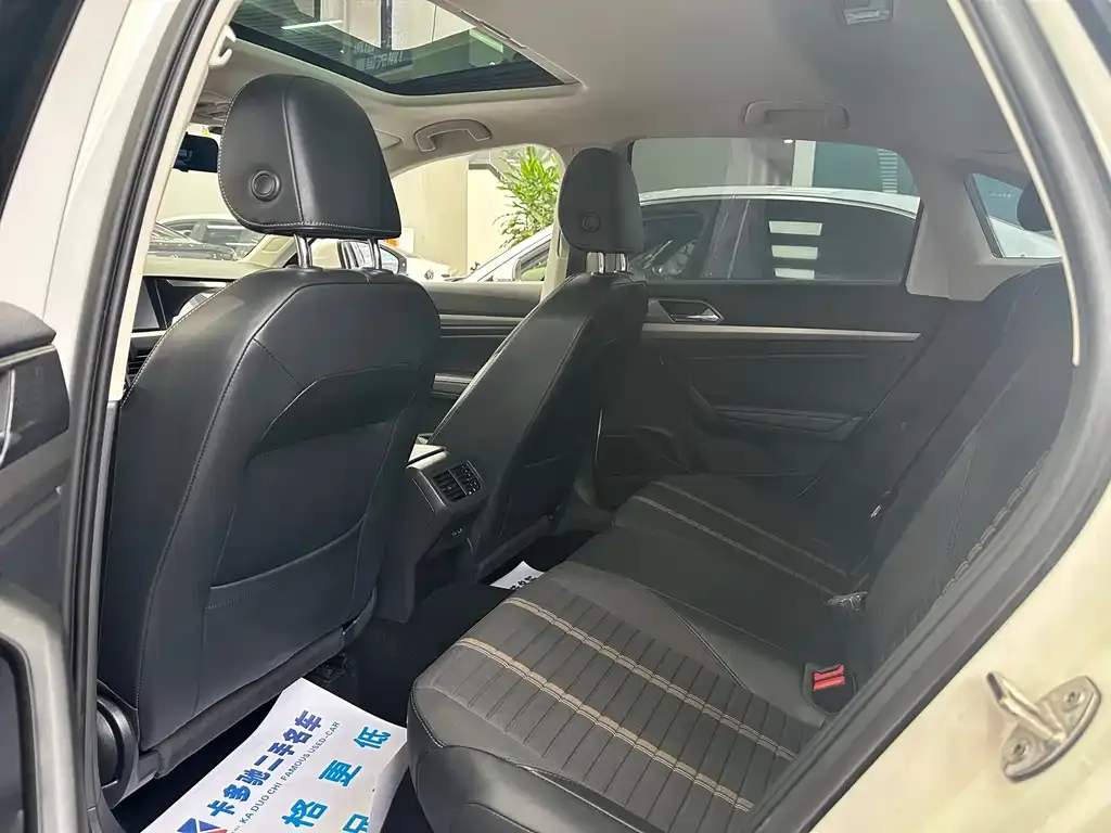 Volkswagen Lavida 2023 из CN, фото 2