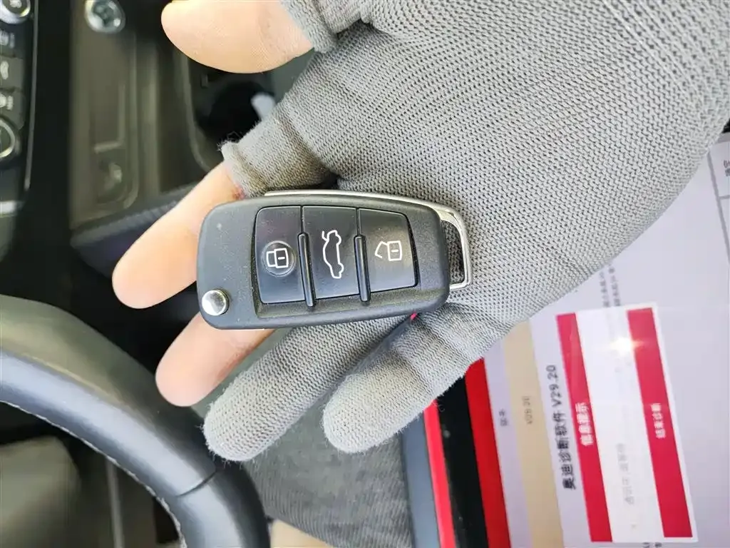 Audi Q2L 2024 из CN, фото 8