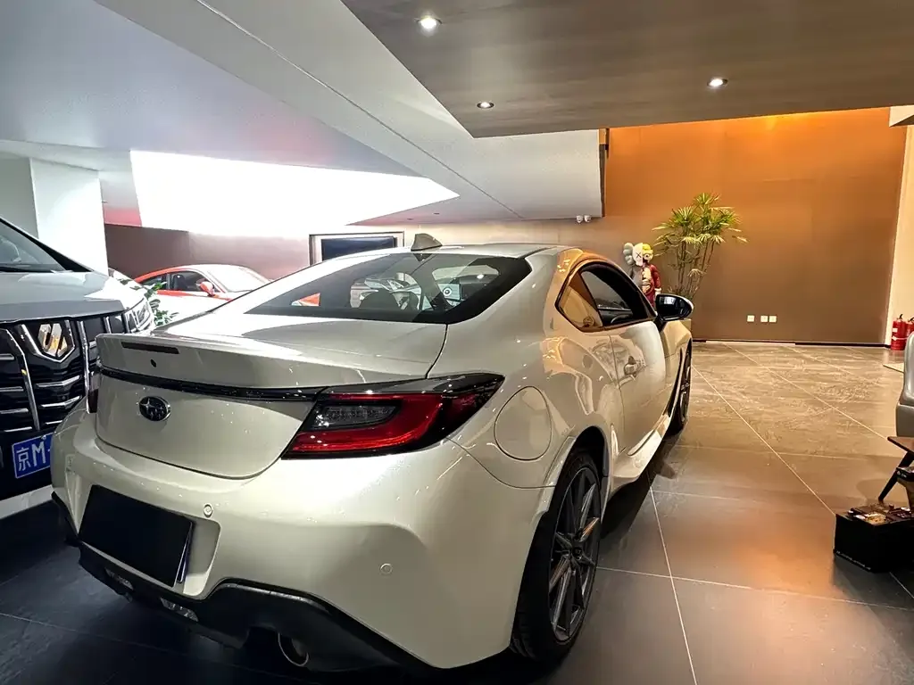 Subaru BRZ — фото 2