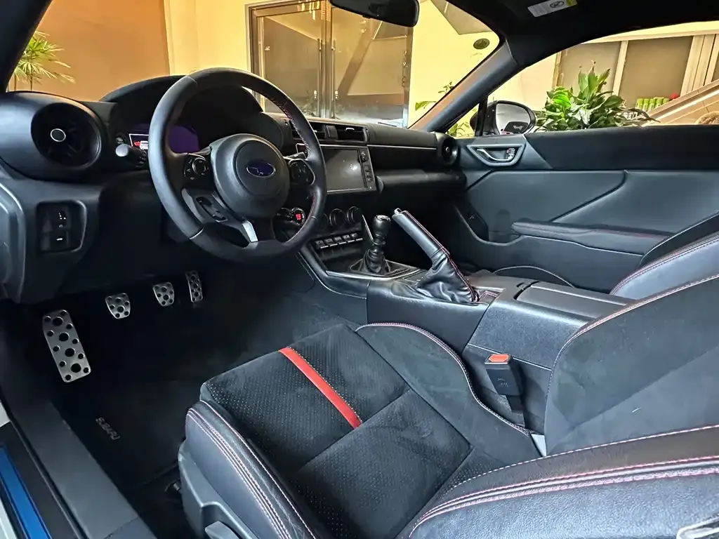 Subaru BRZ — фото 5