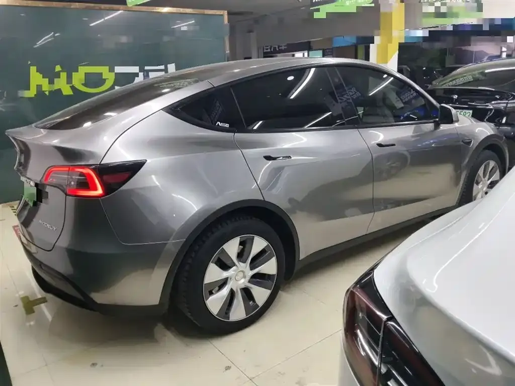 Tesla Model Y 2023 из CN, фото 4