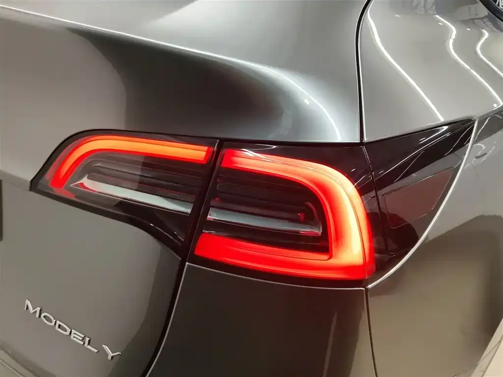 Tesla Model Y 2023 из CN, фото 6