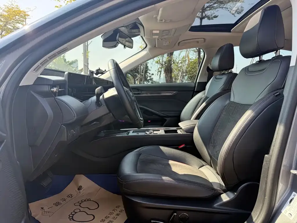 Ford Mondeo 2023 из CN, фото 5