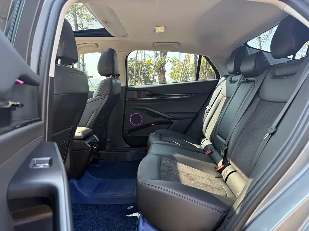 Ford Mondeo 2023 из CN, фото 4