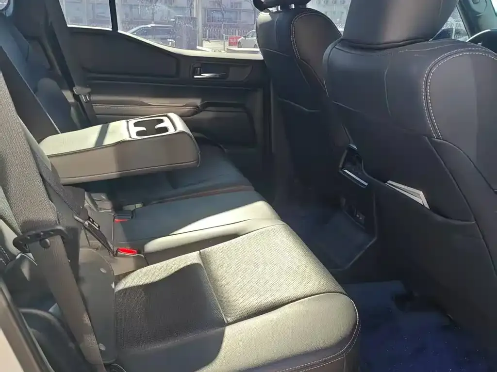 Toyota Prado 2025 из CN, фото 9