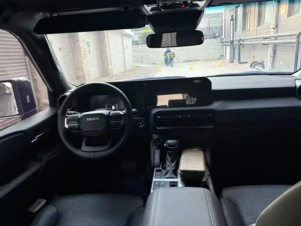 Toyota Prado 2025 из CN, фото 4