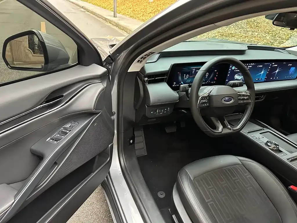 Ford Mondeo 2023 из CN, фото 9