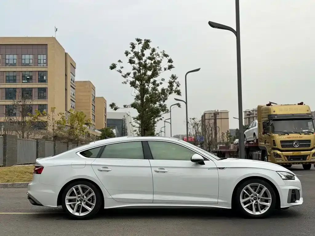 Audi A5 (Import) 2024 из CN, фото 2
