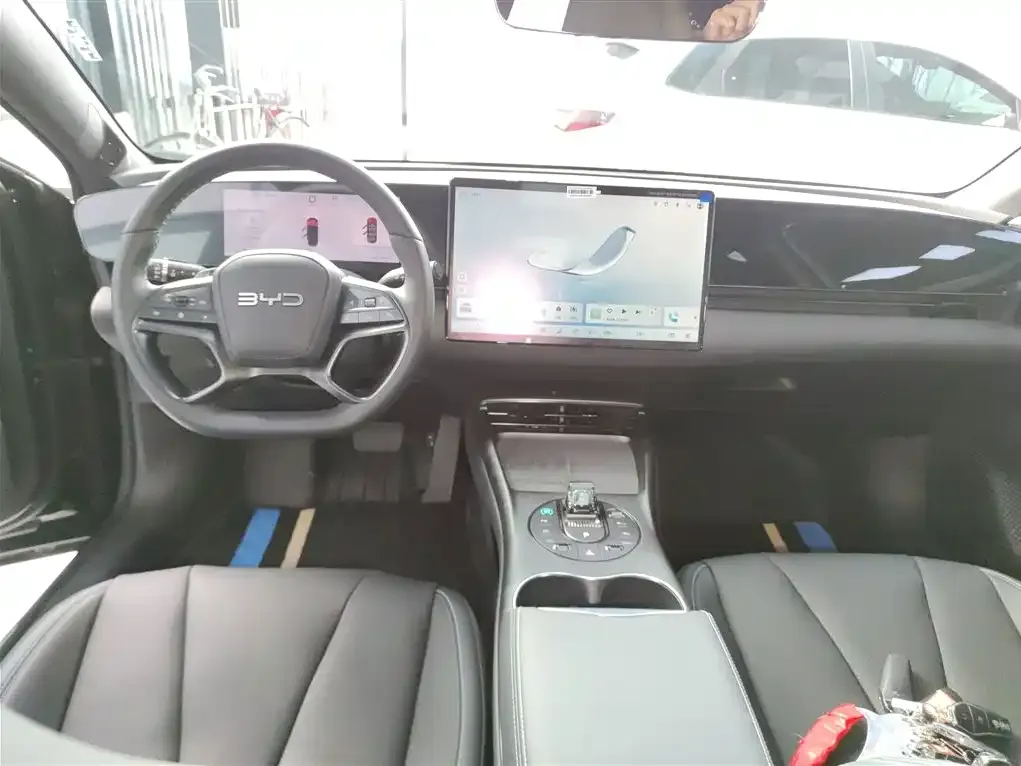 BYD Seal — фото 2