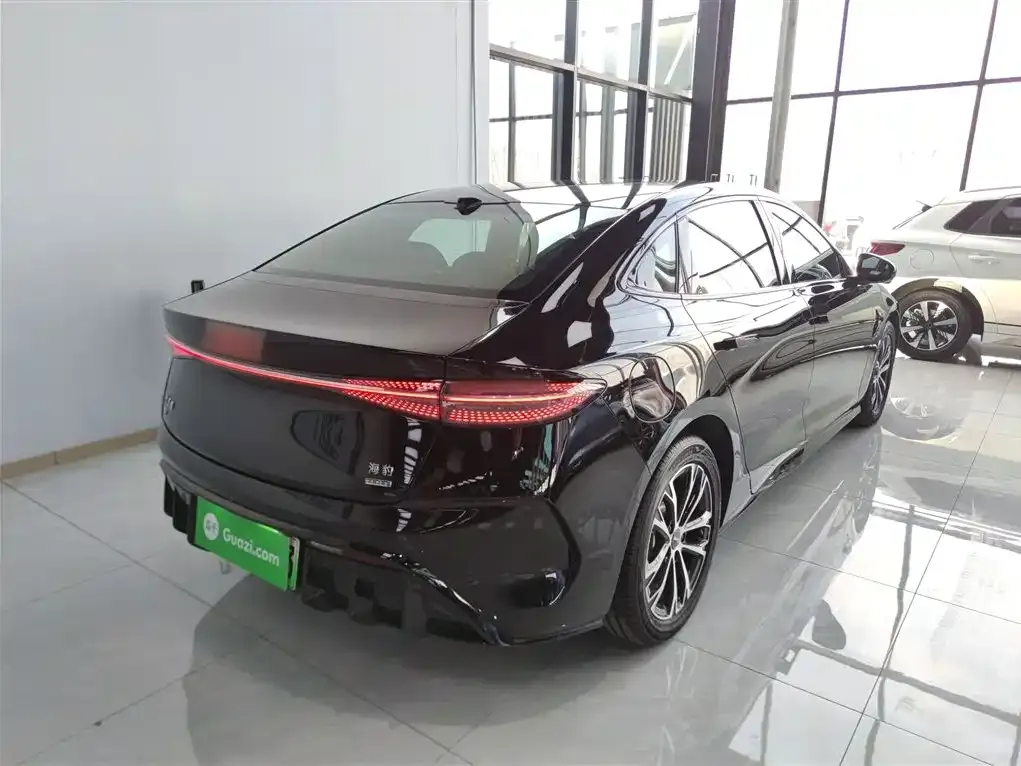 BYD Seal — фото 8