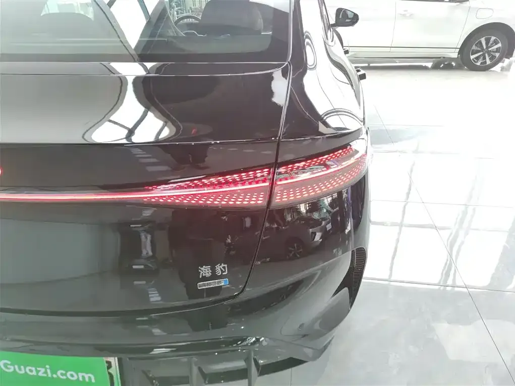 BYD Seal — фото 9