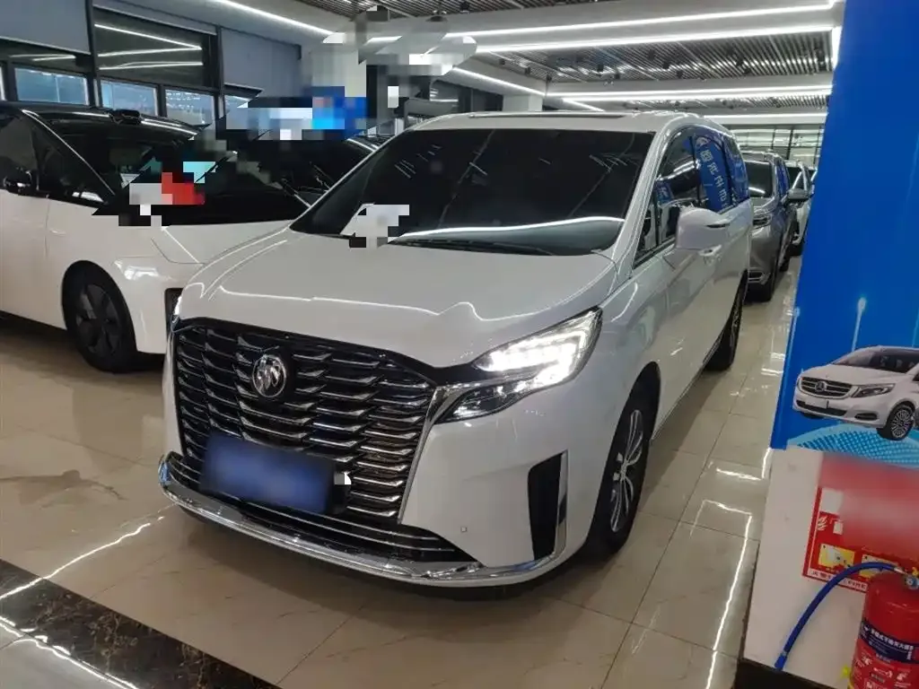 Buick GL8 2023 из CN, фото 1