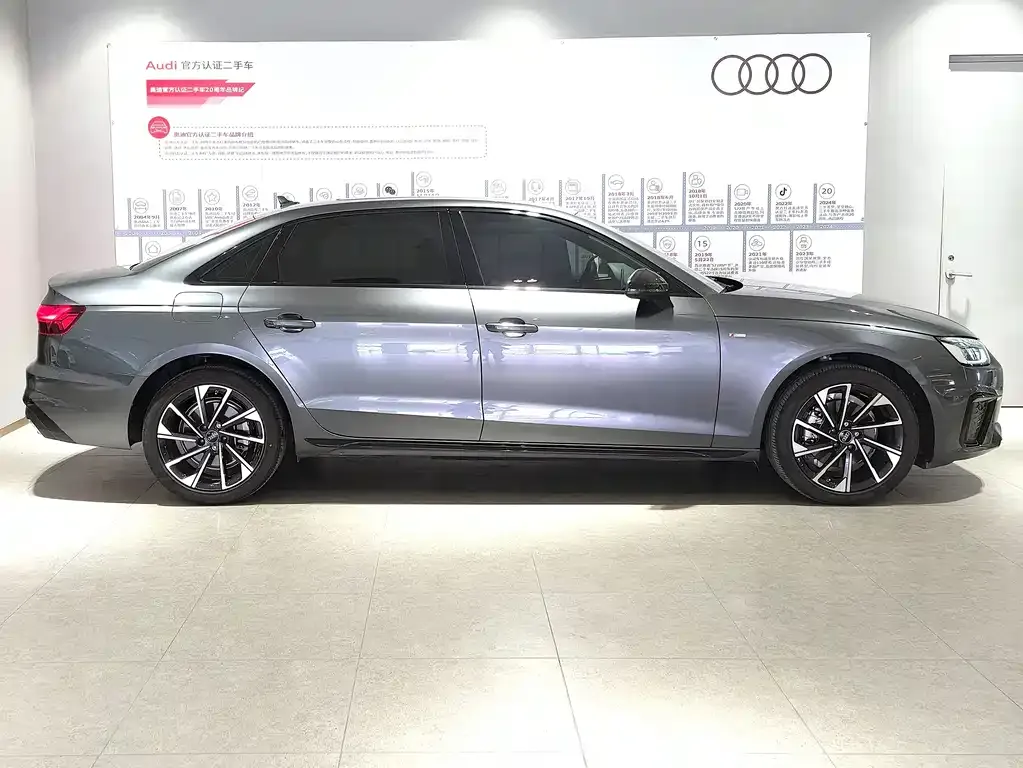 Audi A4L 2023 из CN, фото 6
