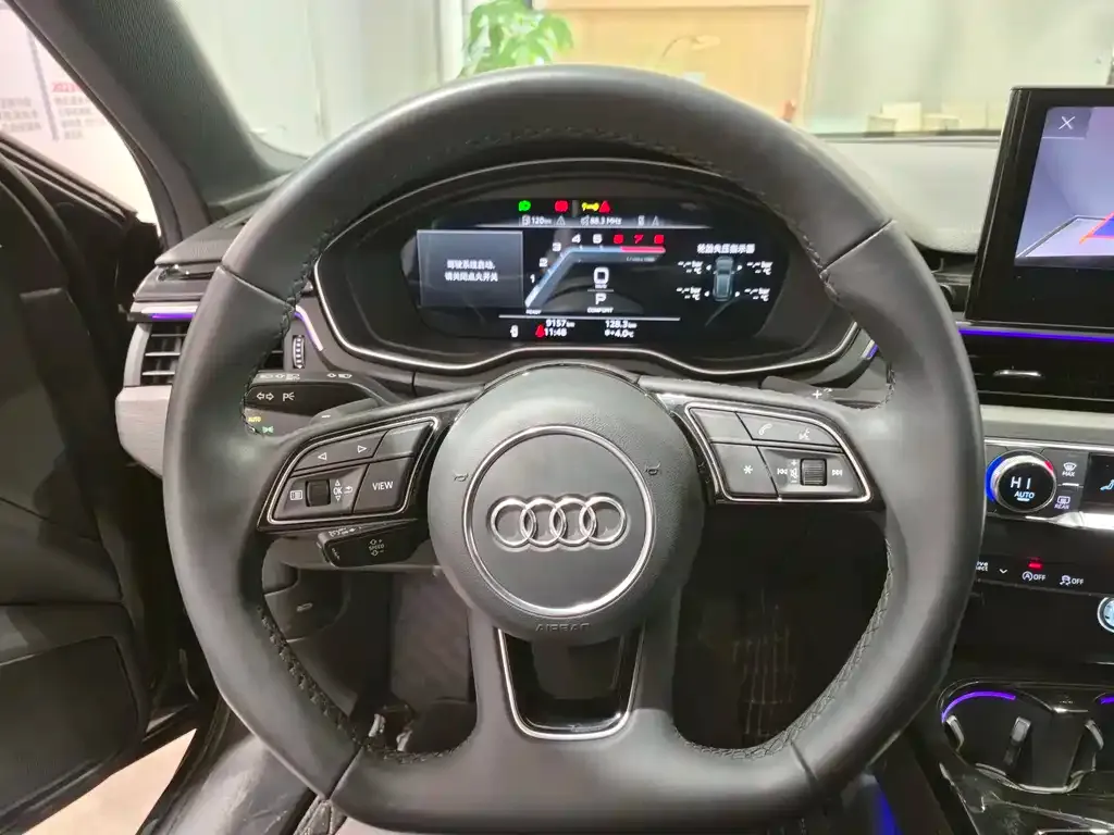 Audi A4L 2023 из CN, фото 3