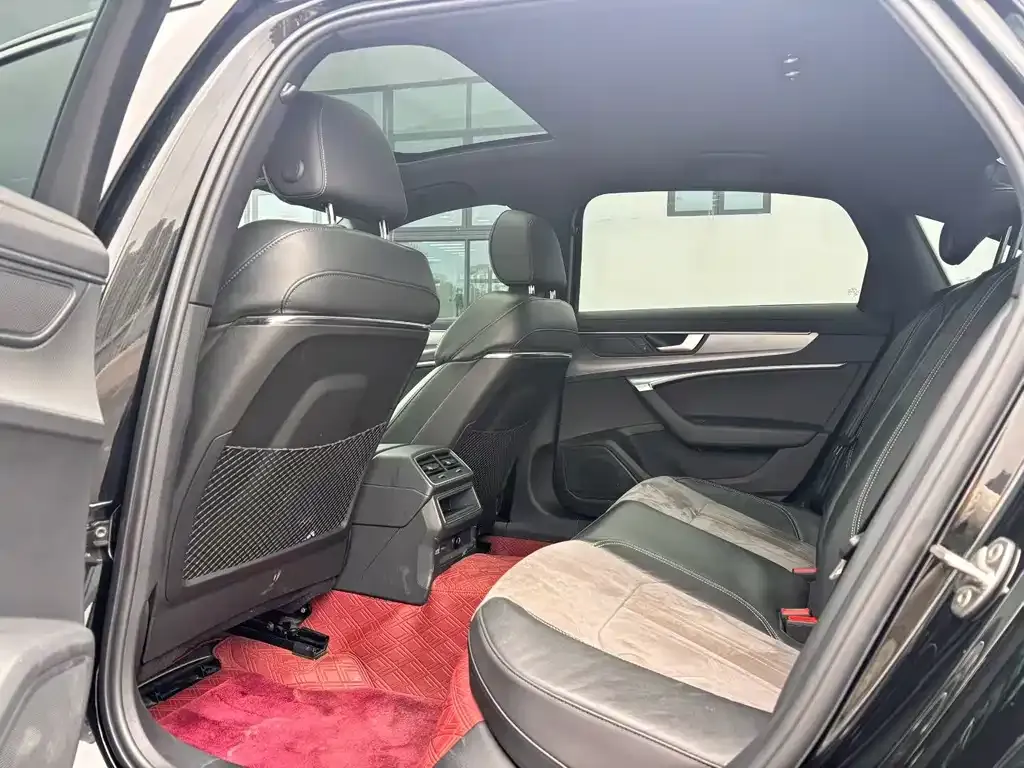 Audi A6L 2022 из CN, фото 5