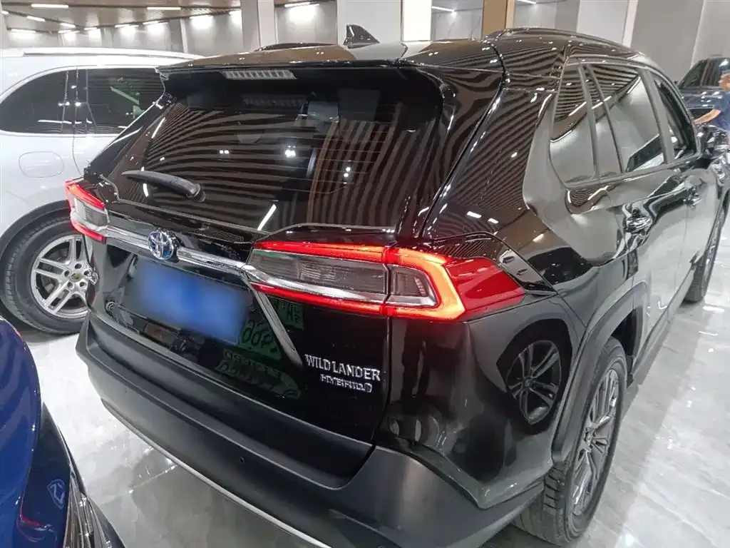 Toyota Wildlander 2023 из CN, фото 3
