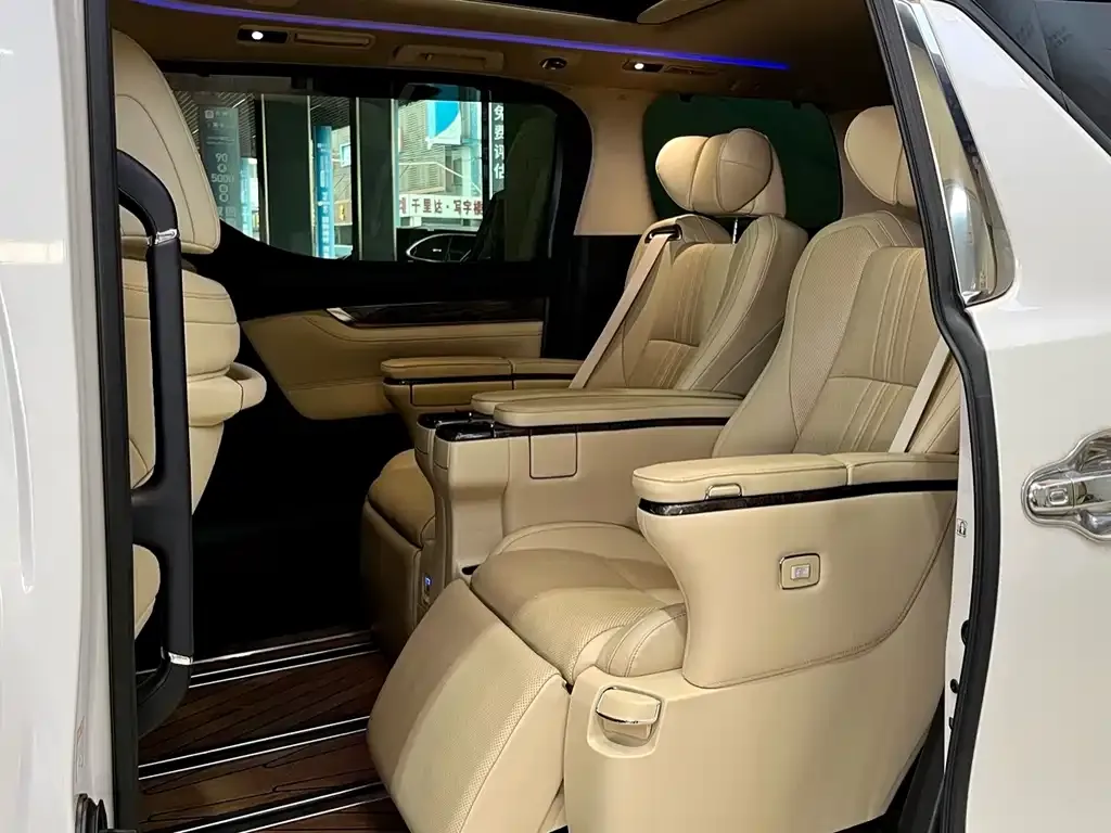 Toyota Vellfire 2022 из CN, фото 5