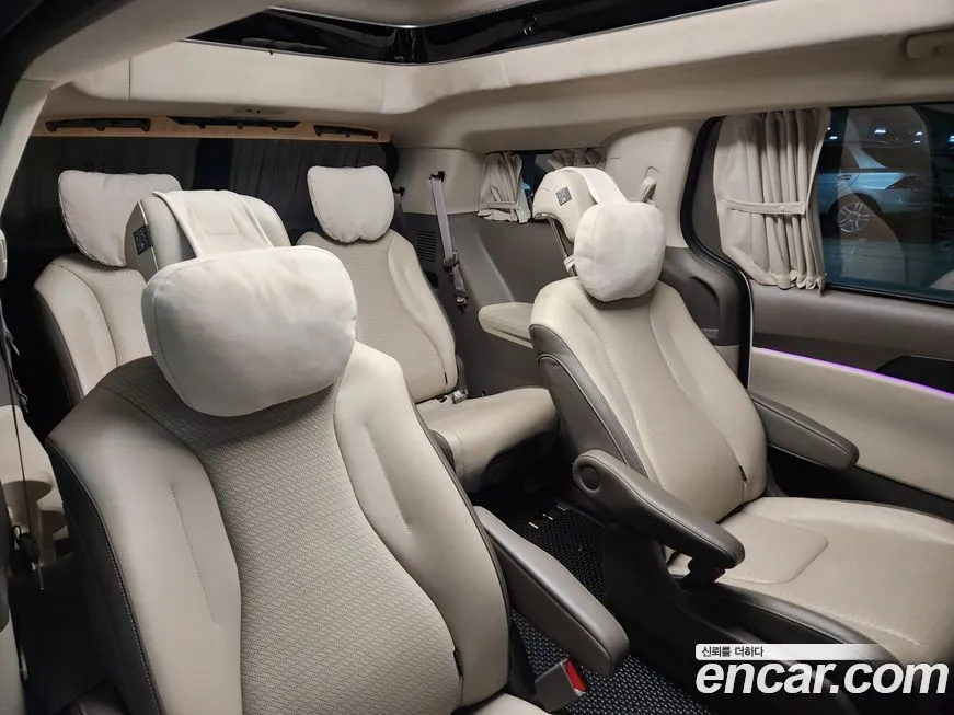 Kia Carnival — фото 10