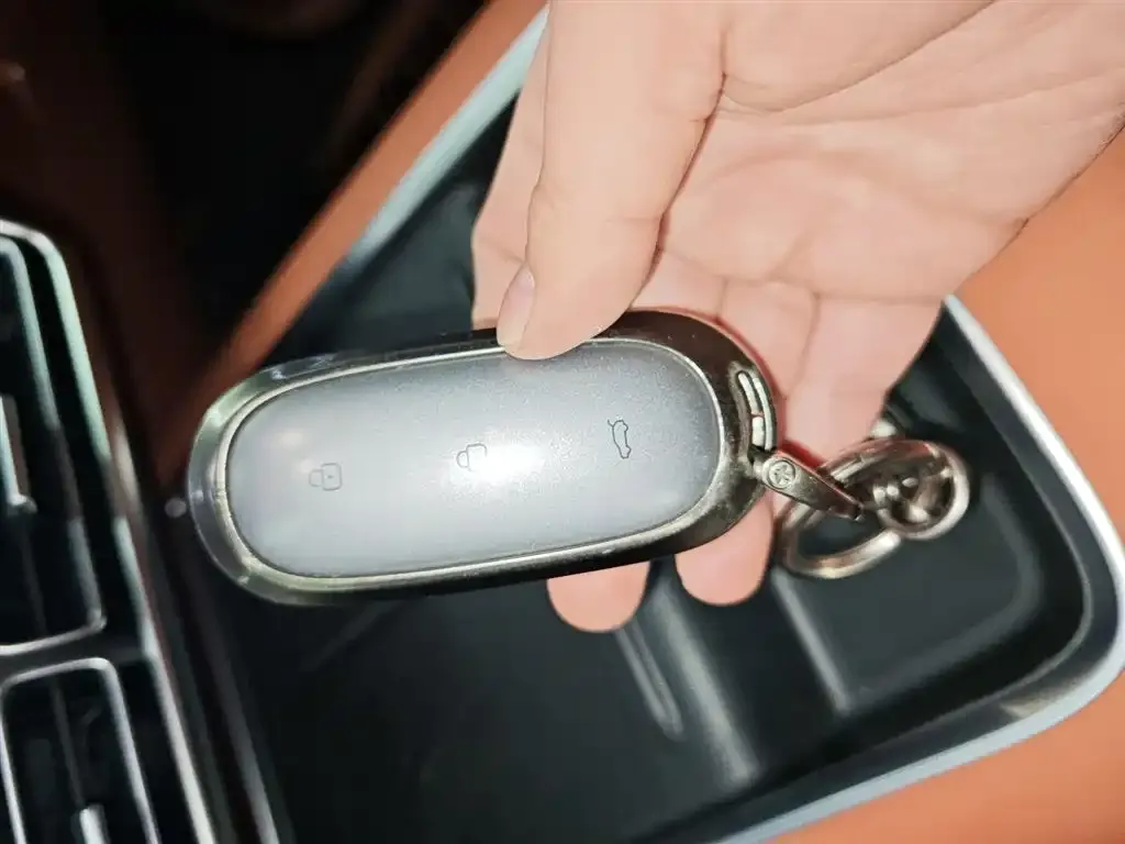 Li Auto L8 2022 из CN, фото 5