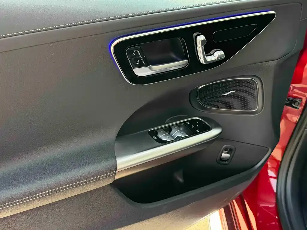 Mercedes-Benz C-Class 2025 из CN, фото 2