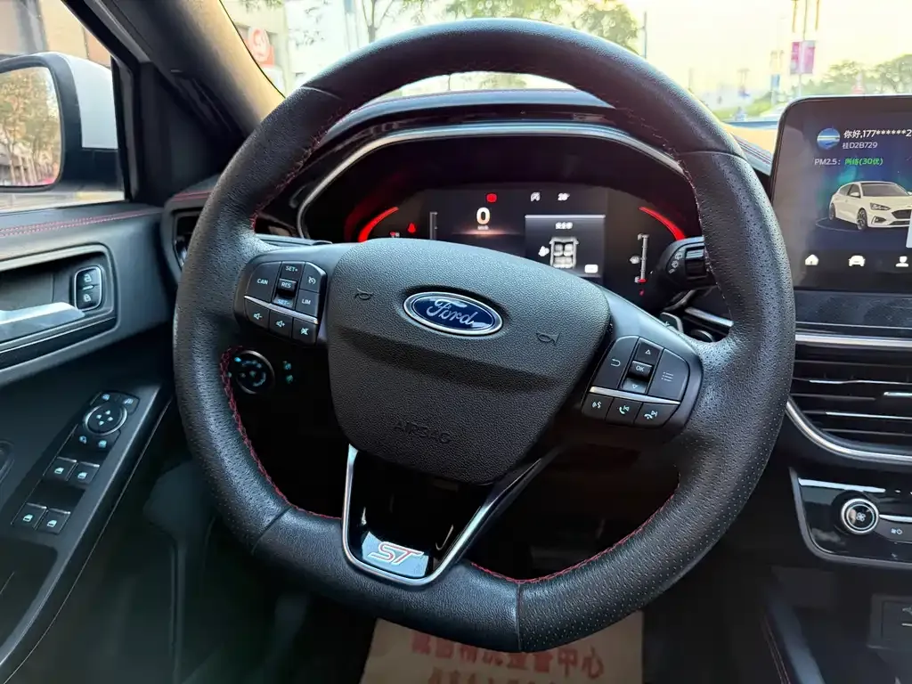 Ford Focus 2021 из CN, фото 7