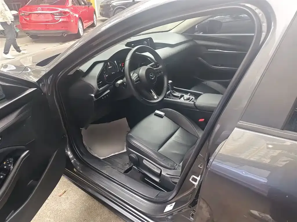 Mazda 3 Axela 2023 из CN, фото 7