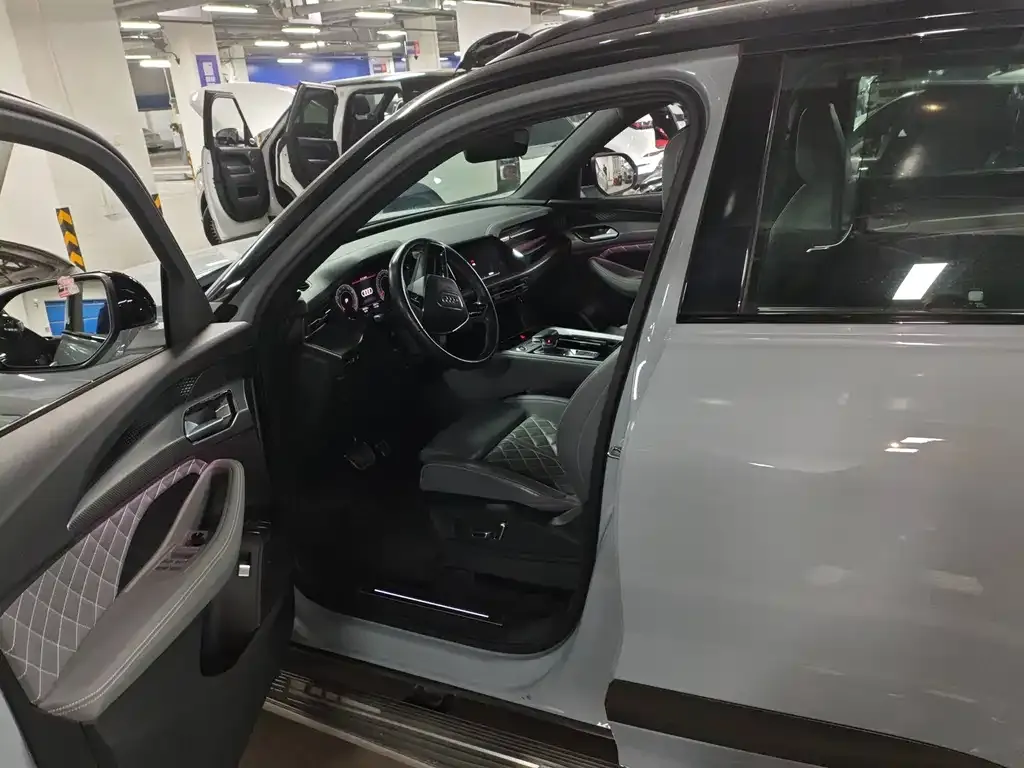 Audi Q6 2024 из CN, фото 3