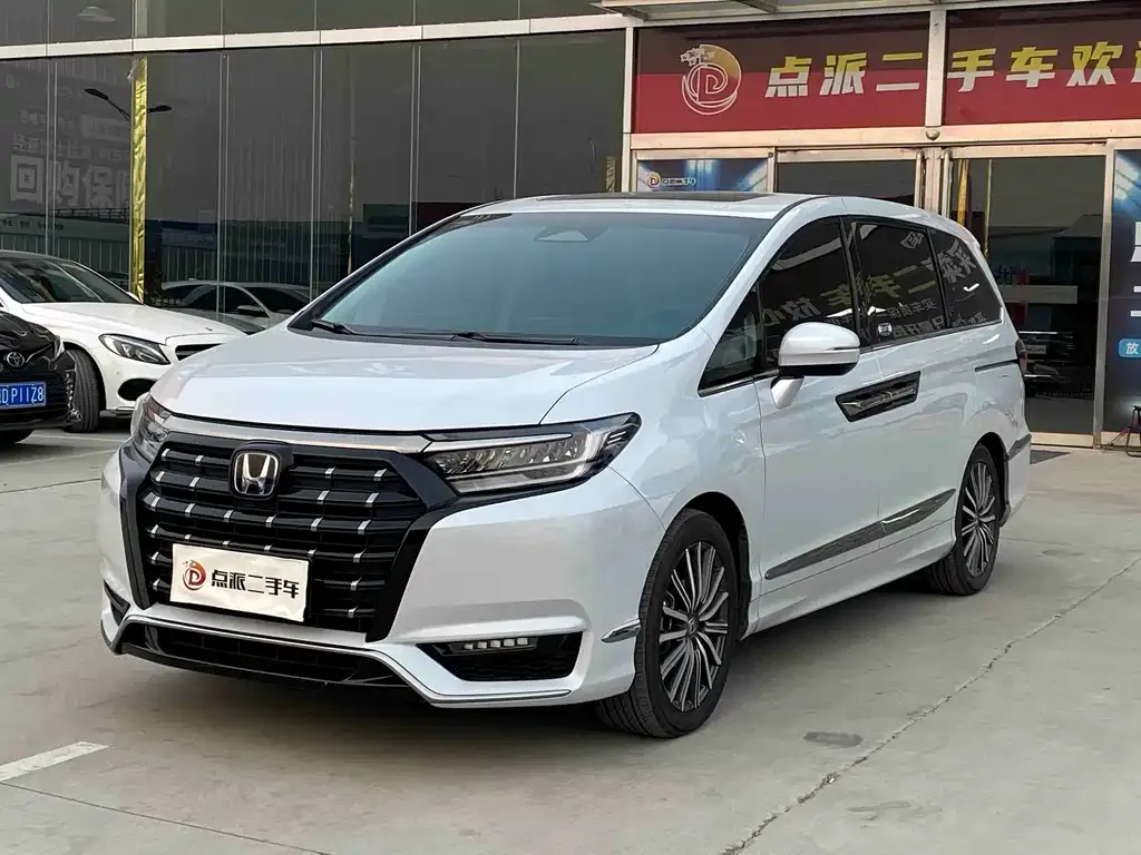 Honda Elysion 2023 из CN, фото 1