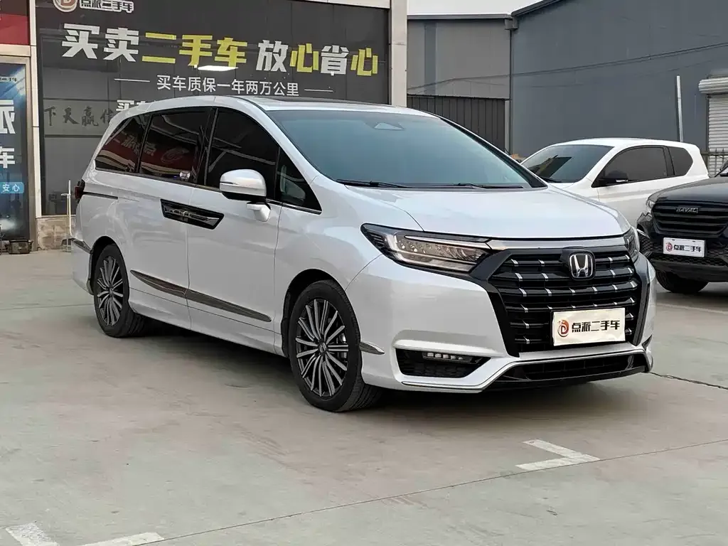 Honda Elysion 2023 из CN, фото 6