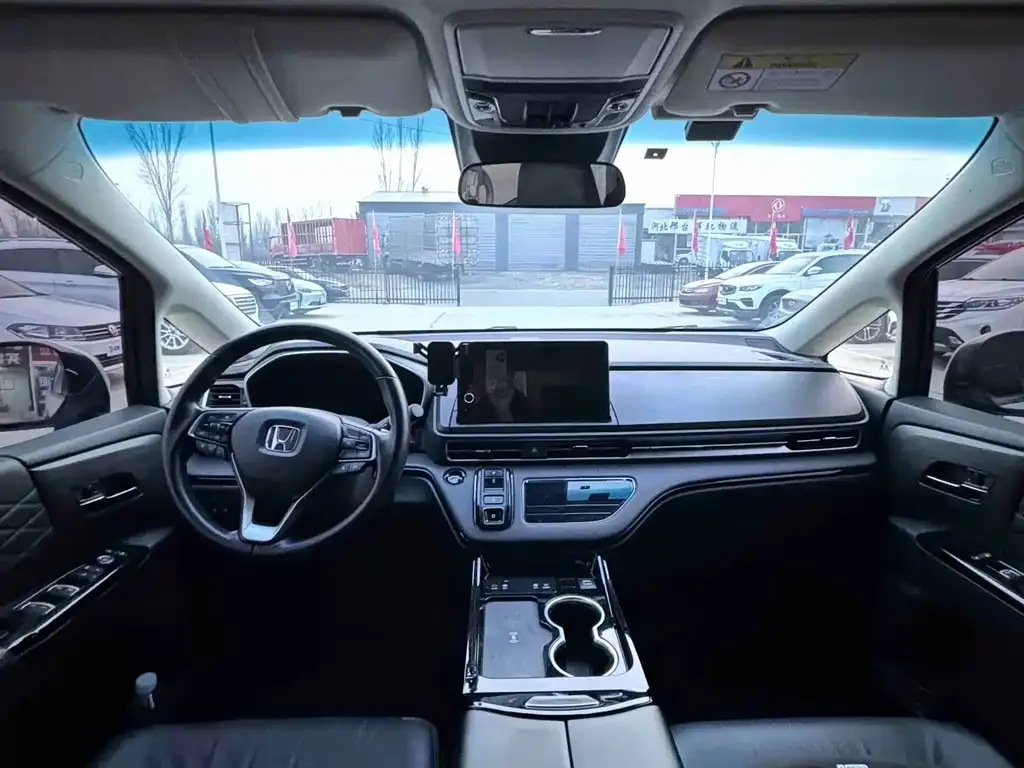 Honda Elysion 2023 из CN, фото 7