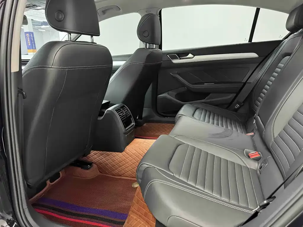 Volkswagen Magotan 2024 из CN, фото 8