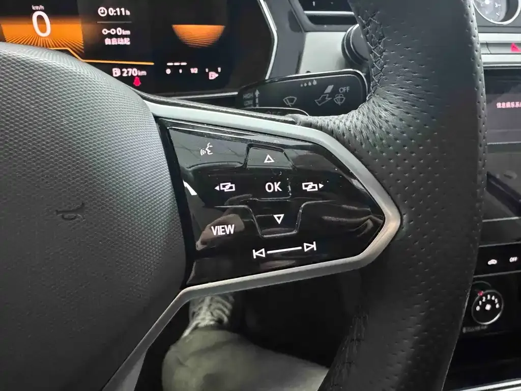Volkswagen Magotan 2024 из CN, фото 7