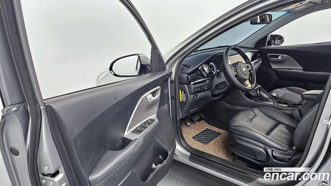 Kia Niro — фото 10