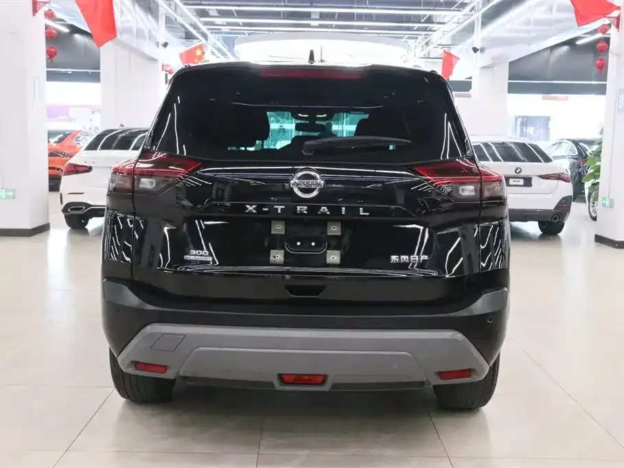 Nissan X-Trail — фото 4