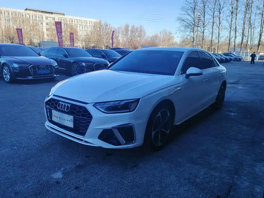 Audi A4L 2023 из CN, фото 1