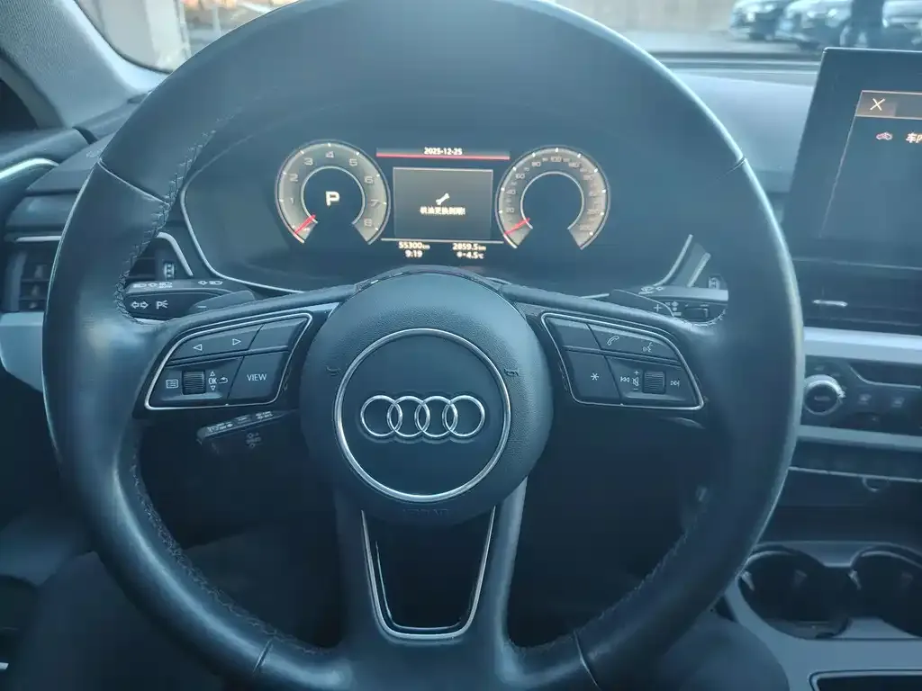 Audi A4L 2023 из CN, фото 7