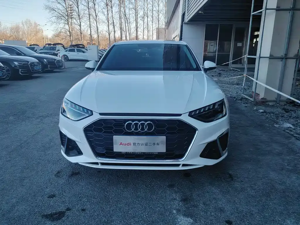 Audi A4L 2023 из CN, фото 4