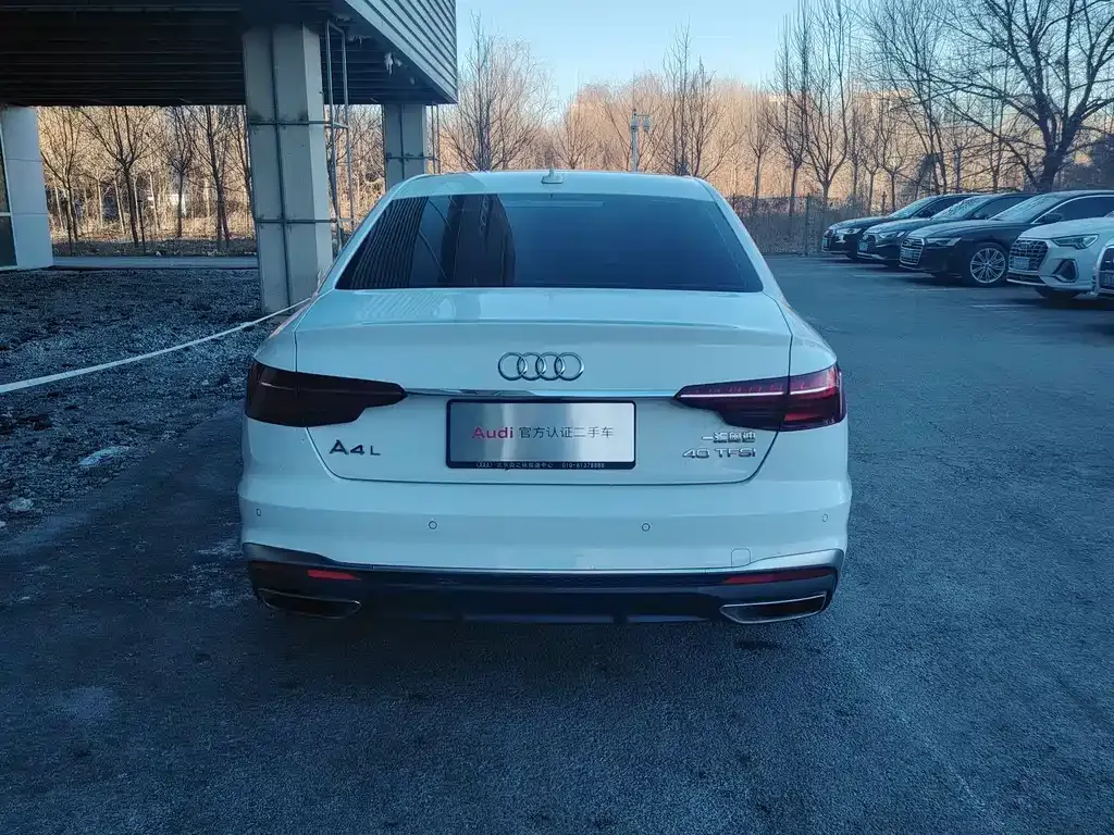 Audi A4L 2023 из CN, фото 10