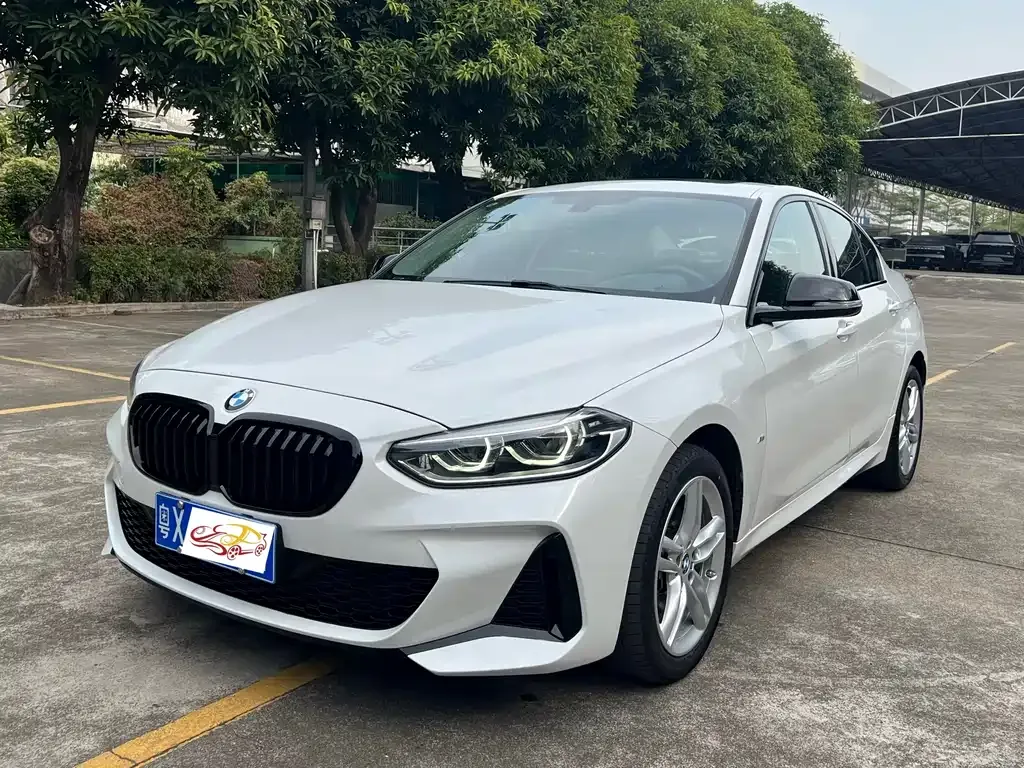 BMW 1 Series — фото 1